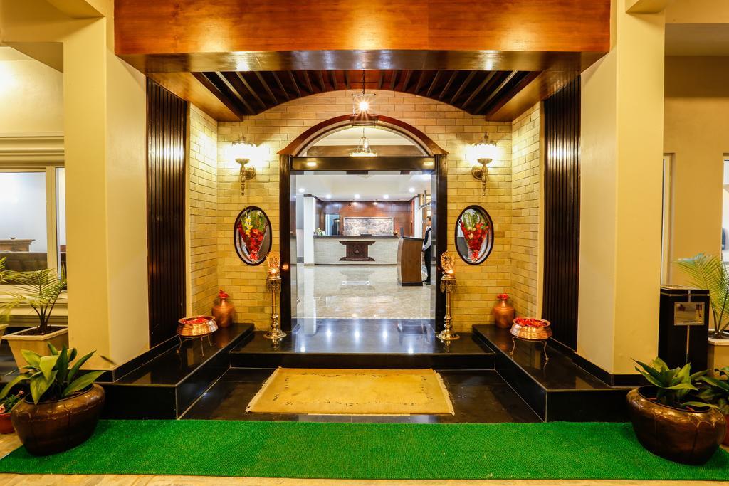 Da Yatra Courtyard Hotel Pokhara Dış mekan fotoğraf