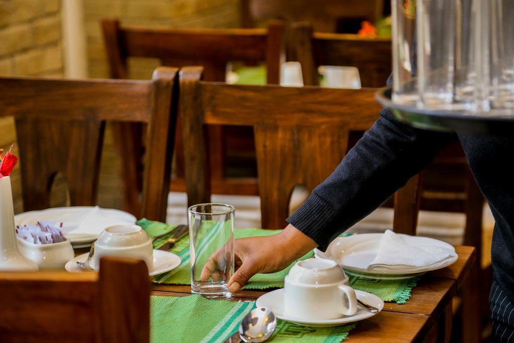 Da Yatra Courtyard Hotel Pokhara Dış mekan fotoğraf