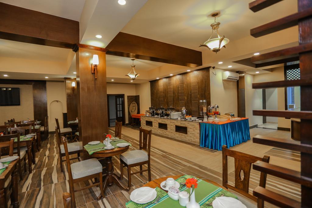 Da Yatra Courtyard Hotel Pokhara Dış mekan fotoğraf