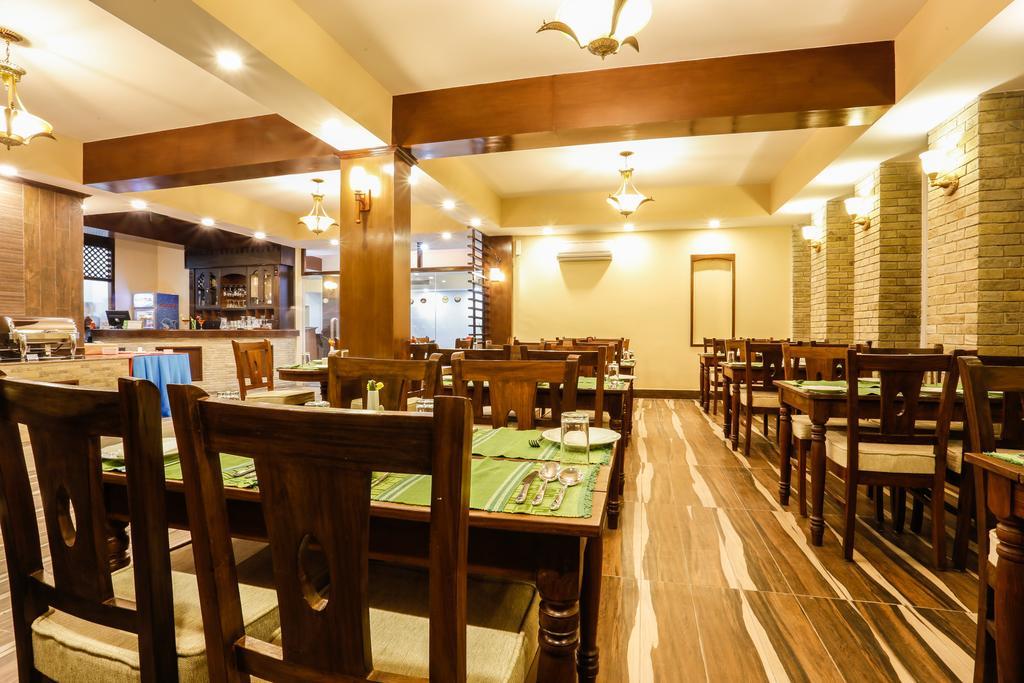 Da Yatra Courtyard Hotel Pokhara Dış mekan fotoğraf