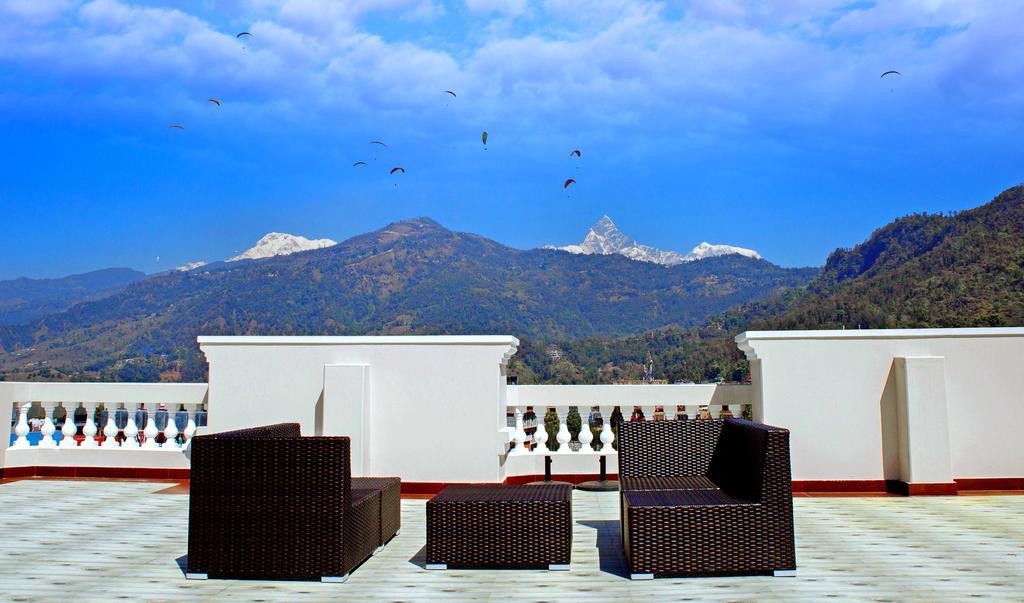 Da Yatra Courtyard Hotel Pokhara Dış mekan fotoğraf