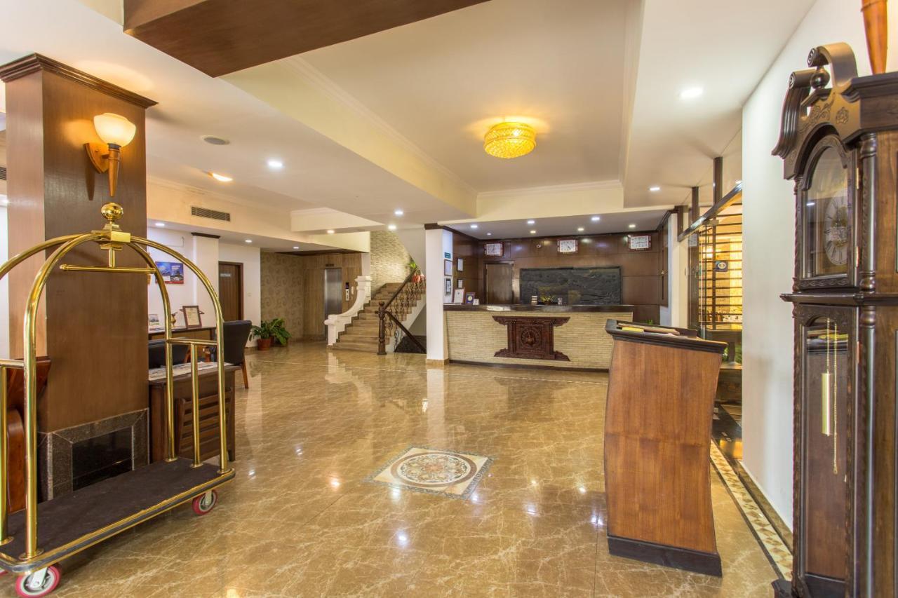 Da Yatra Courtyard Hotel Pokhara Dış mekan fotoğraf