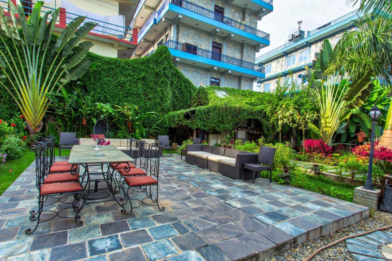 Da Yatra Courtyard Hotel Pokhara Dış mekan fotoğraf
