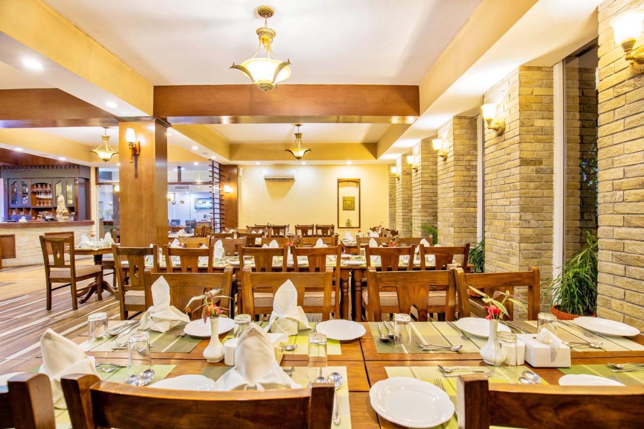 Da Yatra Courtyard Hotel Pokhara Dış mekan fotoğraf