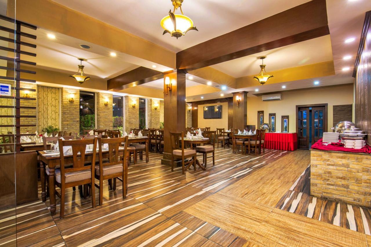 Da Yatra Courtyard Hotel Pokhara Dış mekan fotoğraf