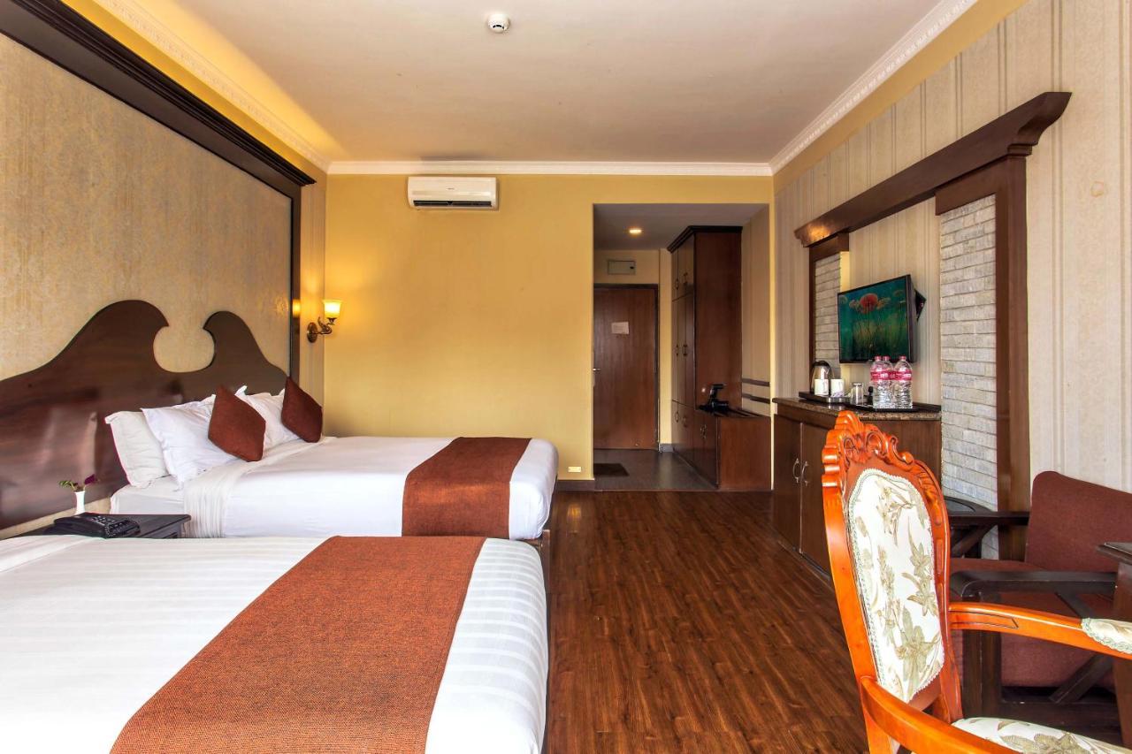 Da Yatra Courtyard Hotel Pokhara Dış mekan fotoğraf