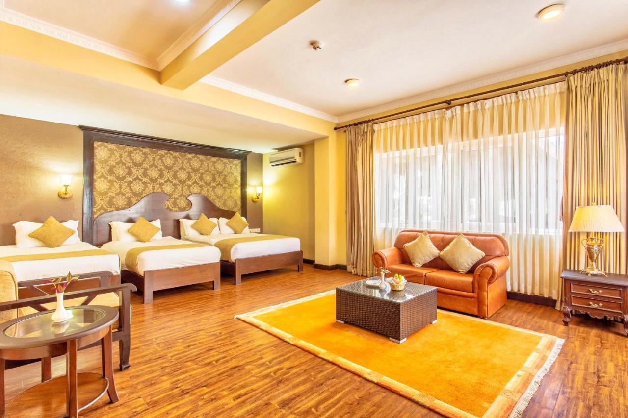 Da Yatra Courtyard Hotel Pokhara Dış mekan fotoğraf