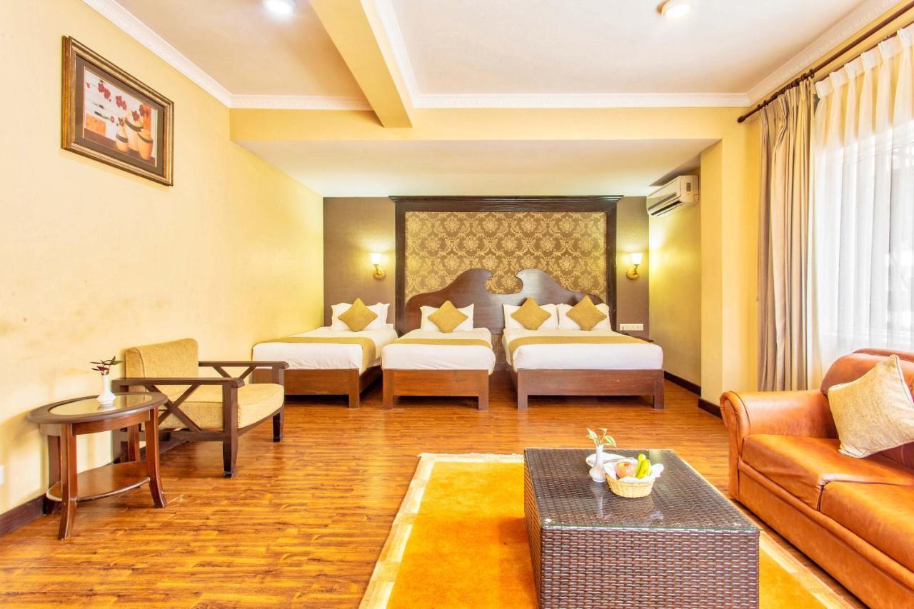 Da Yatra Courtyard Hotel Pokhara Dış mekan fotoğraf