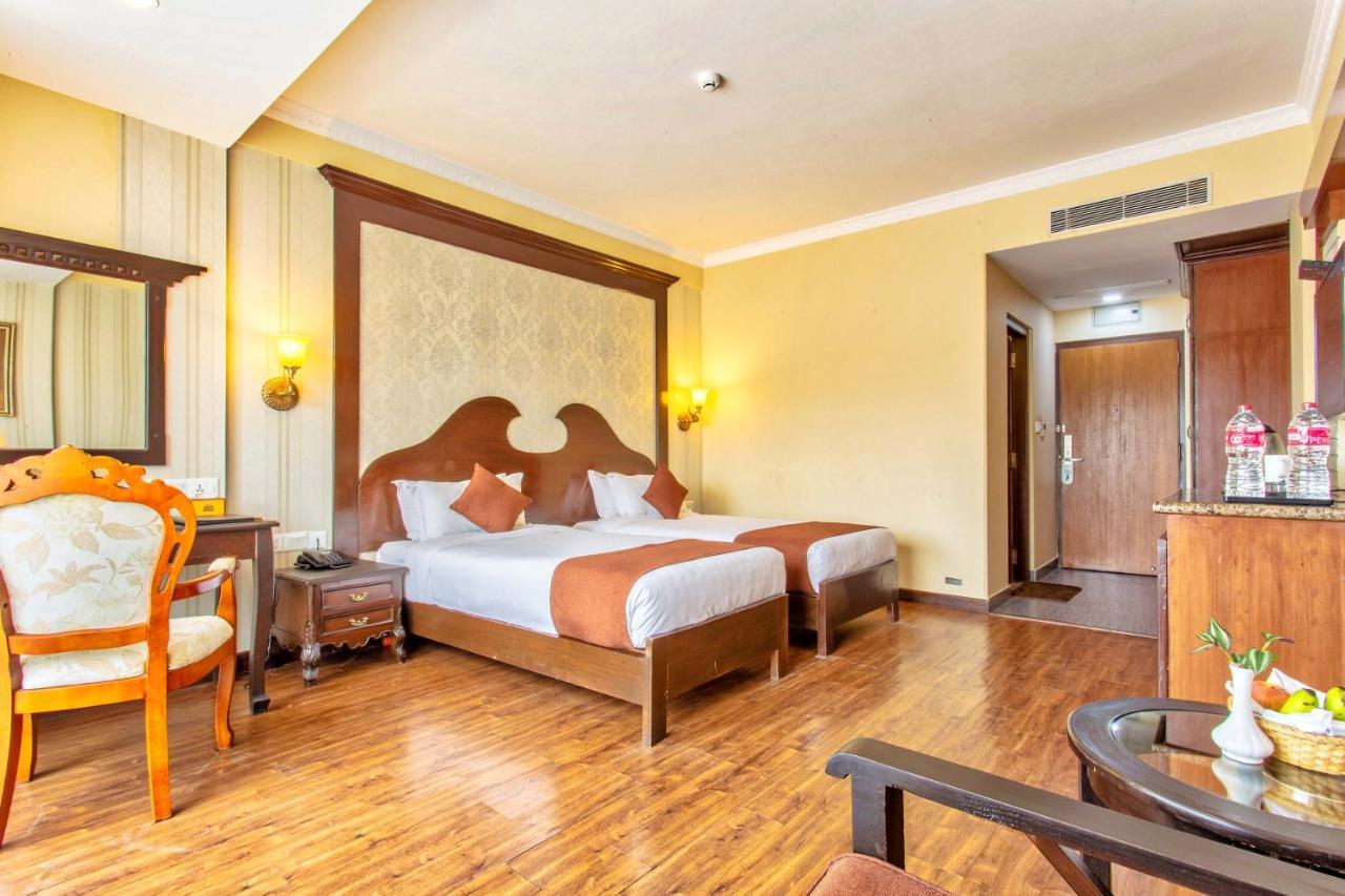 Da Yatra Courtyard Hotel Pokhara Dış mekan fotoğraf