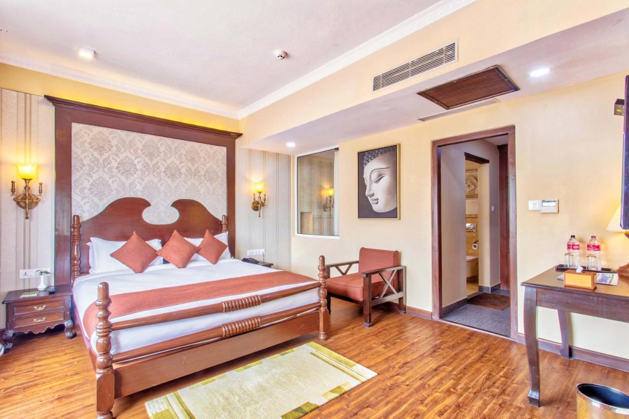 Da Yatra Courtyard Hotel Pokhara Dış mekan fotoğraf